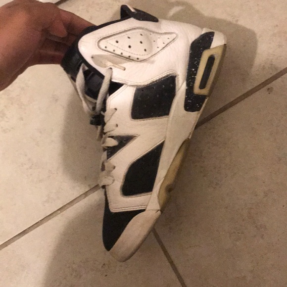 Jordan 6 - Picture 3 of 5
